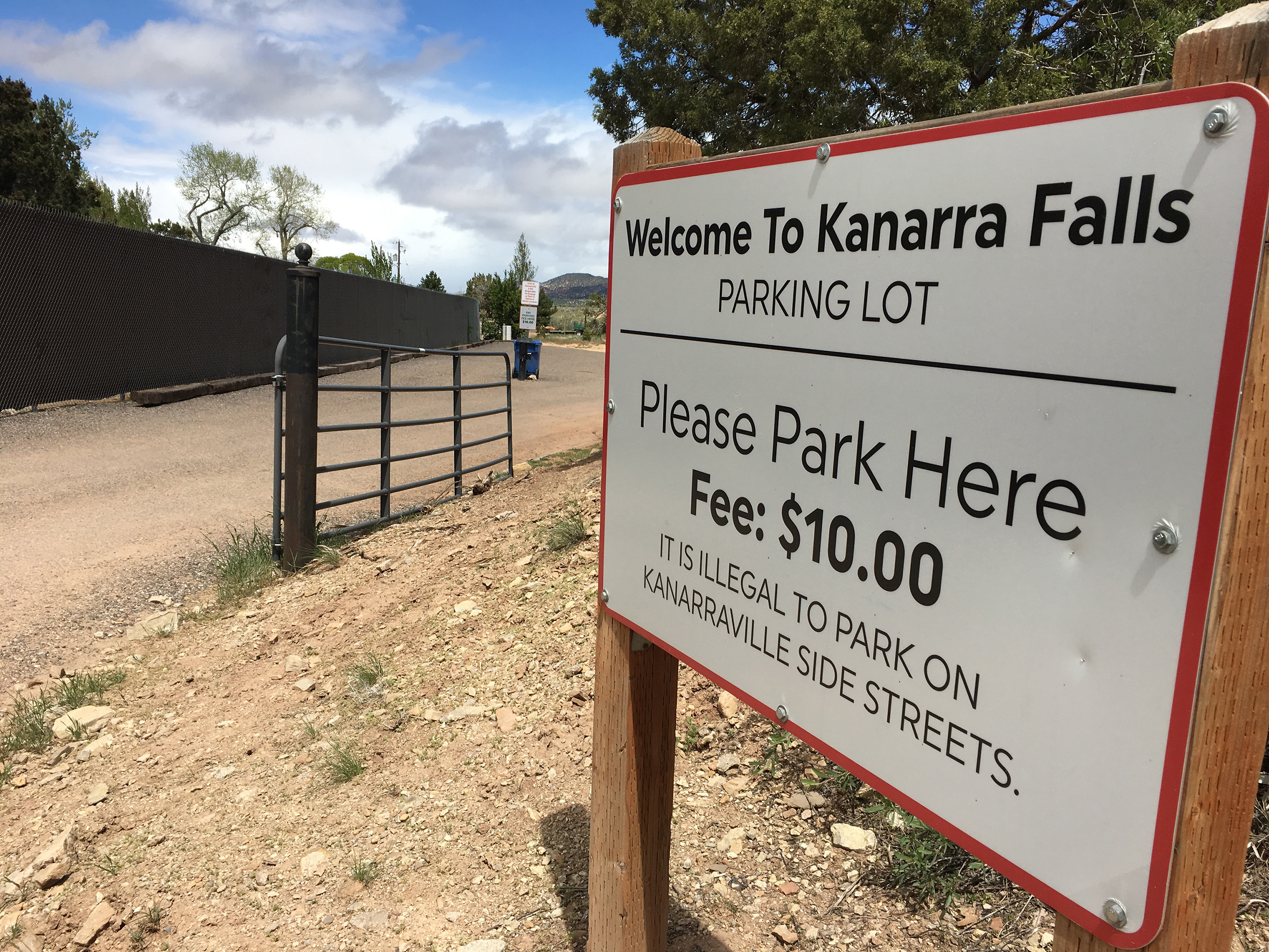 Kanarra Falls parking lot